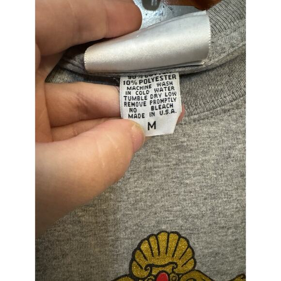 Vintage 90’s Mirage Treasure Island Casino Pirate Gray T Shirt Size Medium - Picture 4 of 5